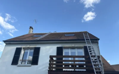 Démoussage toiture Rueil-Malmaison 92500 – Ent W Toiture
